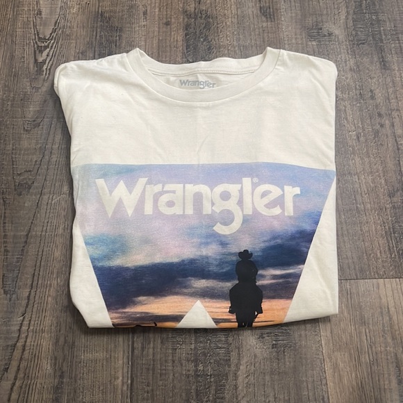 Wrangler Tops - Wrangler tshirt